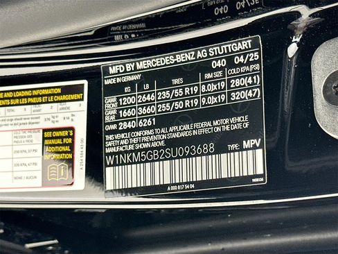 Used 2025 Mercedes-Benz GLC 350e GLC 350e image 35