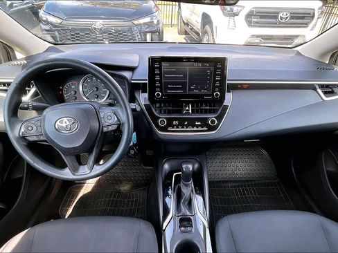 Used 2021 Toyota Corolla LE image 13