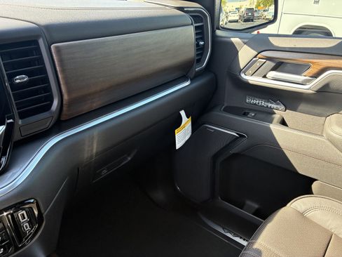 New 2026 Chevrolet Silverado 1500 High Country w/ High Country Premium Package image 39