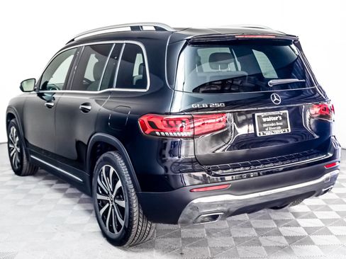 Certified 2023 Mercedes-Benz GLB 250 image 2