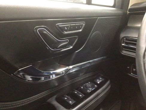 Used 2024 Lincoln Corsair Reserve w/ Equipment Group 201A image 19