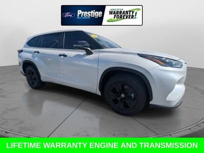 Used 2024 Toyota Highlander LE