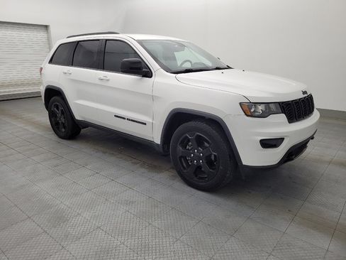 Used 2019 Jeep Grand Cherokee Laredo image 11