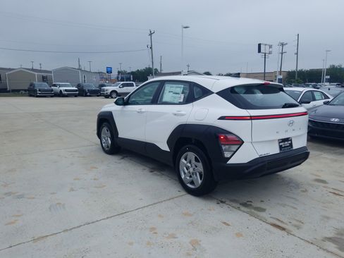New 2026 Hyundai Kona SE FWD image 5