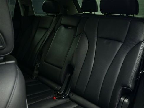 Used 2017 Audi Q7 3.0T Premium Plus image 23