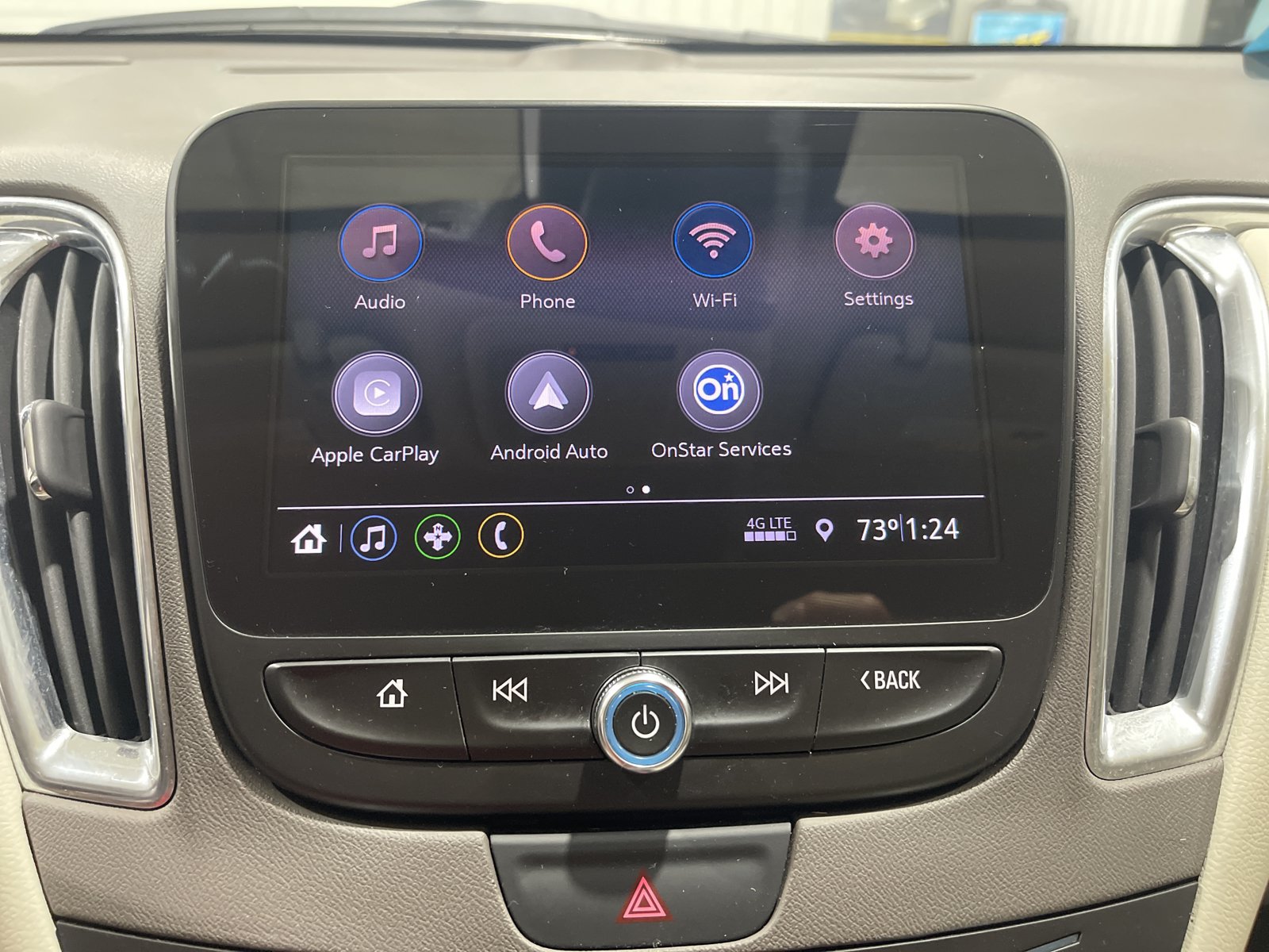 Used 2019 Chevrolet Malibu LT w/ Leather Package FWD image 21