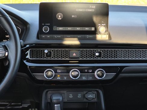 Used 2025 Honda Civic Sport image 16