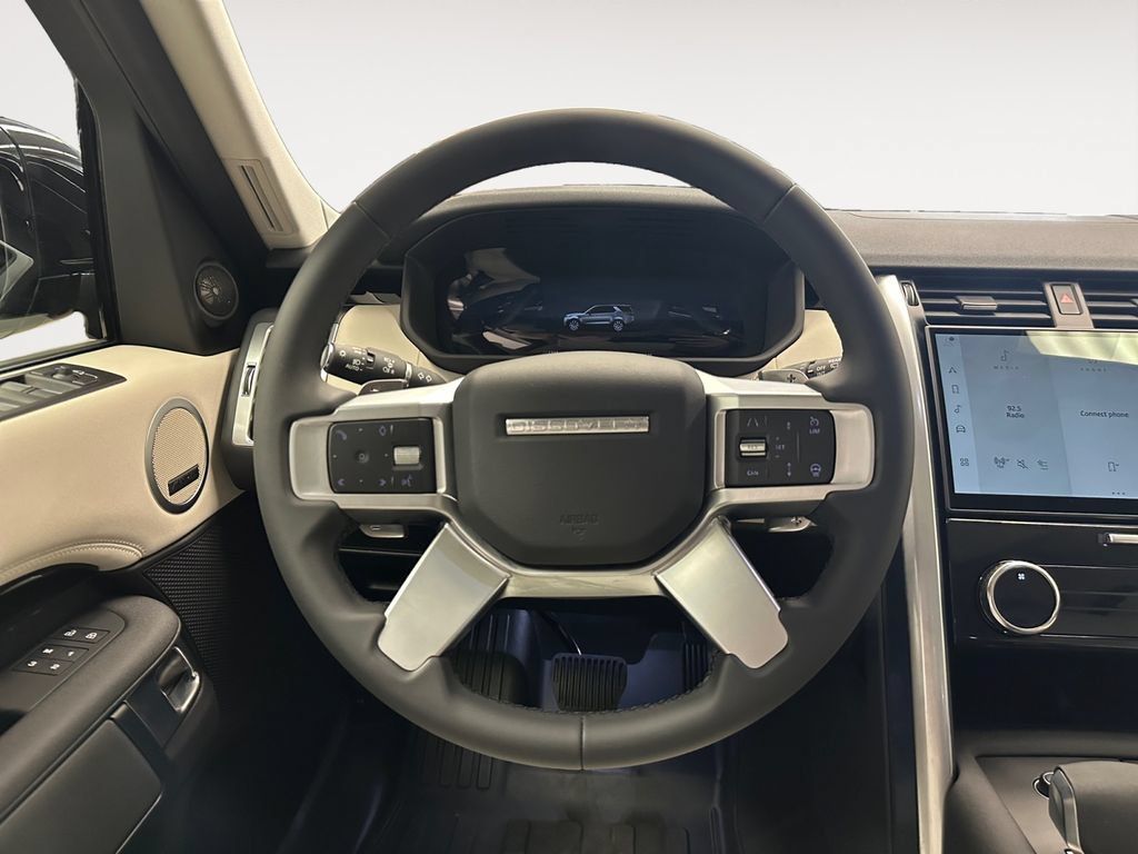 Used 2026 Land Rover Discovery S AWD/4WD image 12