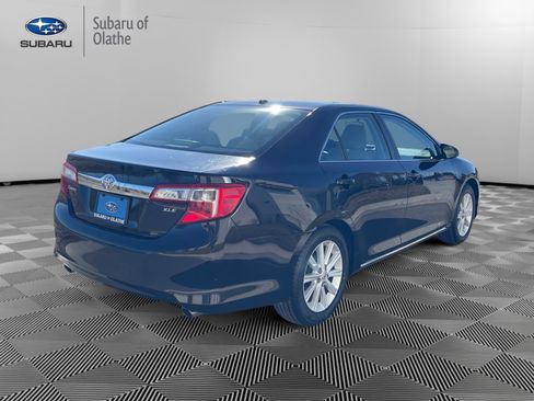 Used 2014 Toyota Camry XLE image 11