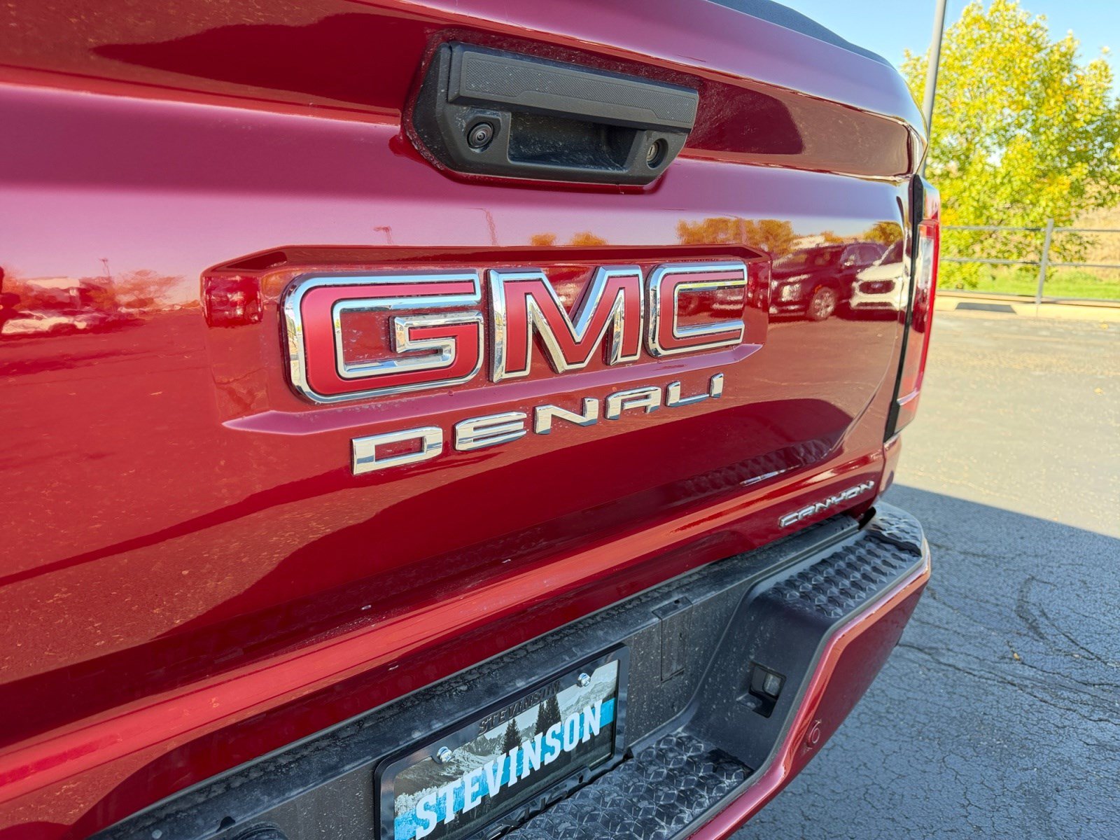 Used 2024 GMC Canyon Denali AWD/4WD image 23