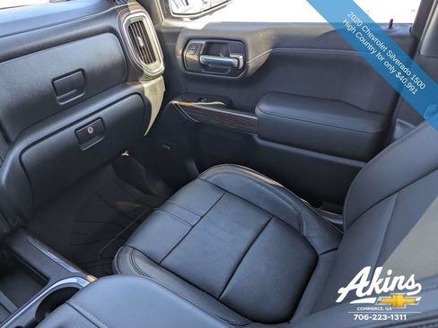 Used 2020 Chevrolet Silverado 1500 High Country w/ Technology Package AWD/4WD image 17