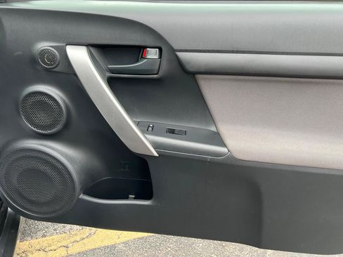 Used 2011 Scion tC FWD image 25