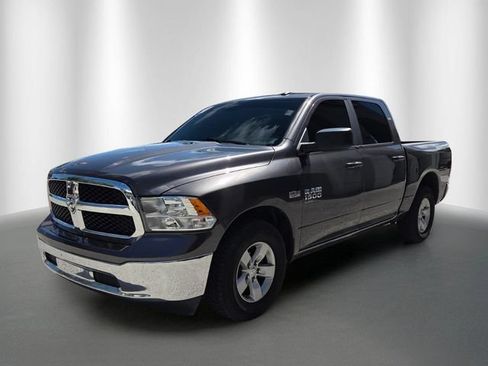 Used 2021 RAM 1500 Classic SLT RWD image 2