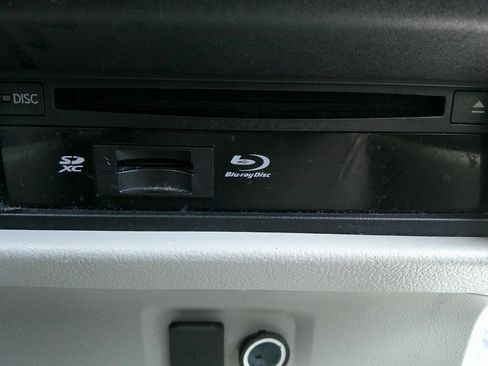 Used 2015 Toyota Sienna XLE Premium image 26