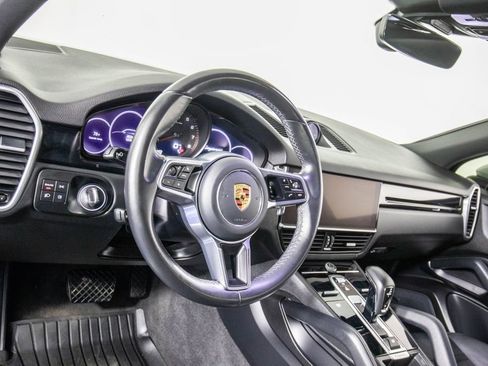 Used 2023 Porsche Cayenne AWD/4WD image 17