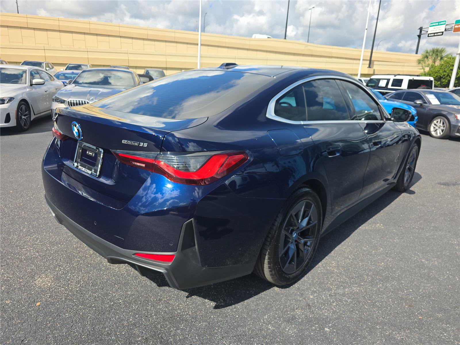 Certified 2024 BMW i4 eDrive35 RWD image 3