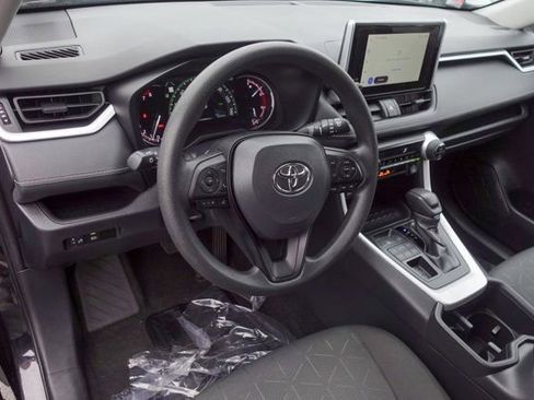 Used 2024 Toyota RAV4 XLE image 10