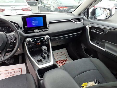 Used 2023 Toyota RAV4 LE image 11