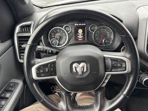 Used 2022 RAM 1500 Big Horn AWD/4WD image 19