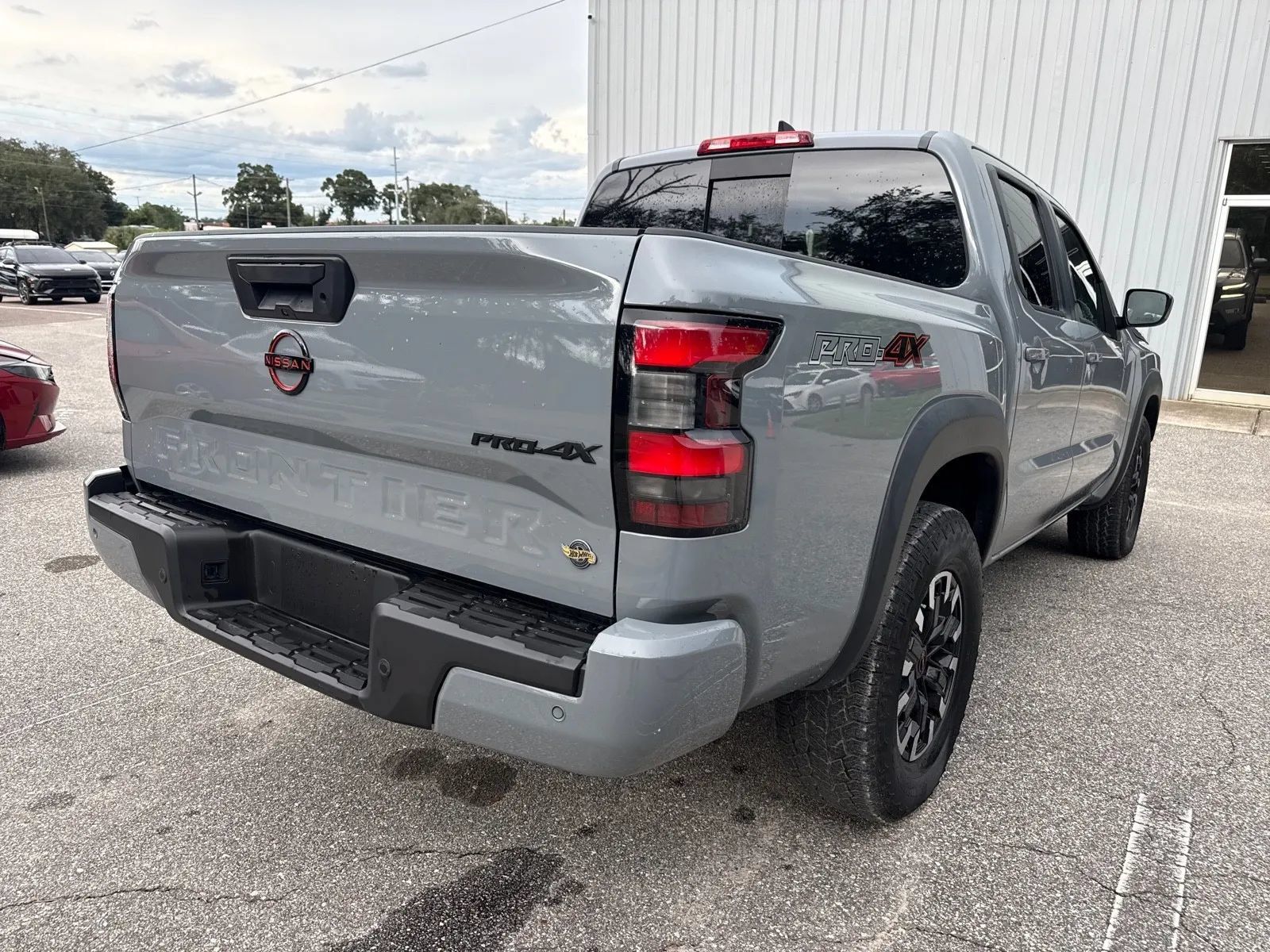 Used 2024 Nissan Frontier PRO-4X w/ Technology Package AWD/4WD image 7
