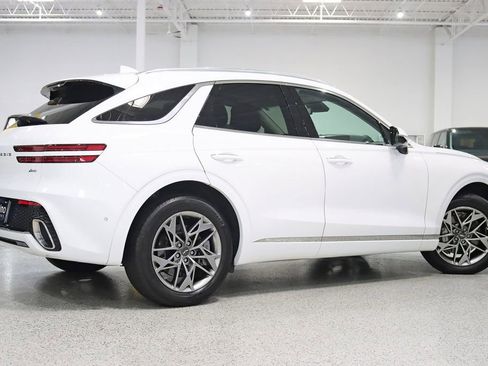Used 2023 Genesis GV70 2.5T w/ Advanced Package AWD/4WD image 9