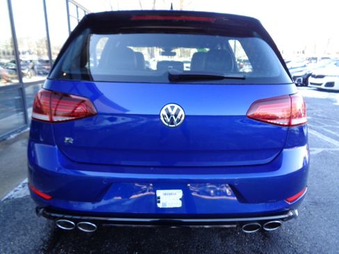 Used 2019 Volkswagen Golf R 4-Door image 6