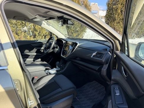 Used 2023 Subaru Ascent Premium w/ Convenience Package image 17