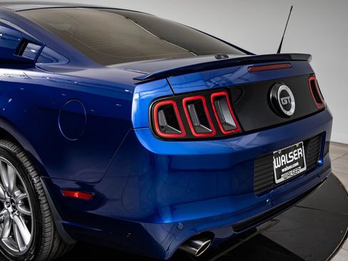 Used 2013 Ford Mustang GT Premium w/ Electronics Pkg RWD image 18