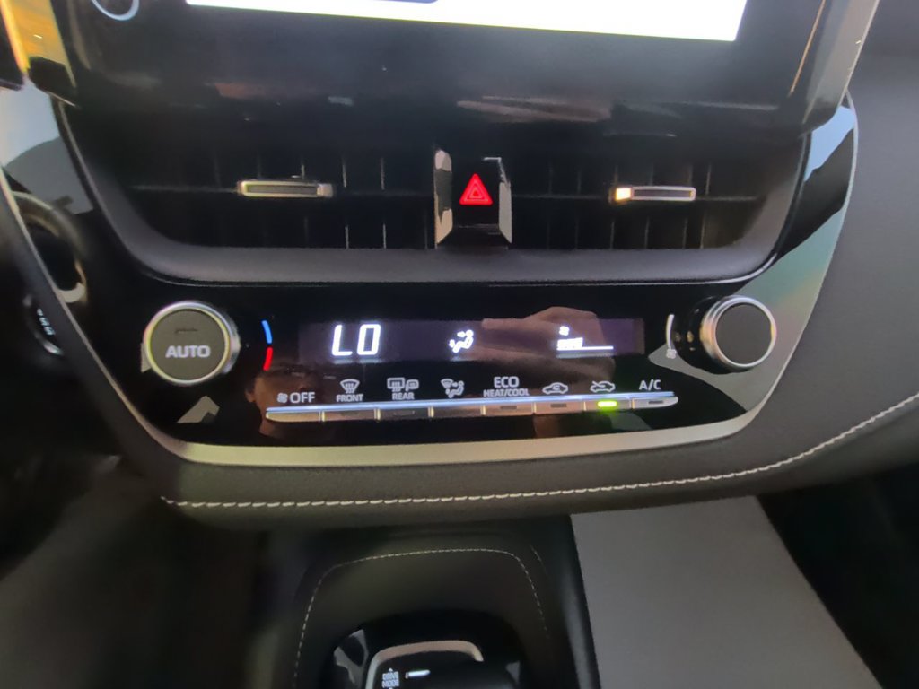 Used 2025 Toyota Corolla SE FWD image 19