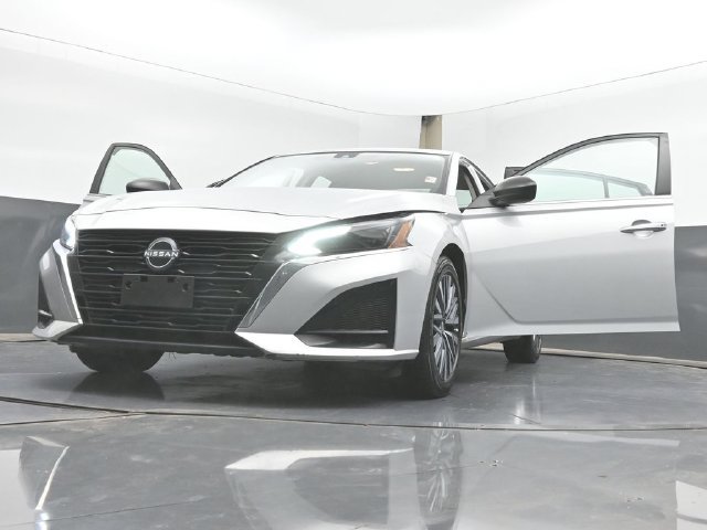 Used 2024 Nissan Altima 2.5 SV FWD image 51