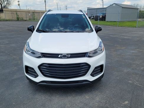 Used 2018 Chevrolet Trax LT w/ Redline Edition FWD image 4