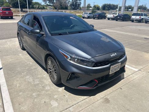 Used 2023 Kia Forte GT-Line w/ GT-Line Premium Package FWD image 3
