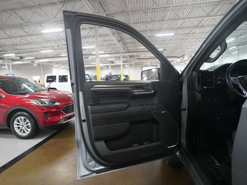 Used 2023 Chevrolet Silverado 1500 LT Trail Boss w/ Convenience Package II AWD/4WD image 32