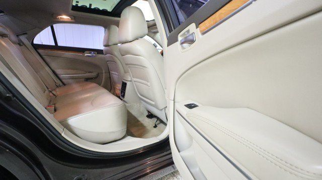 Used 2013 Chrysler 300 C AWD/4WD image 11