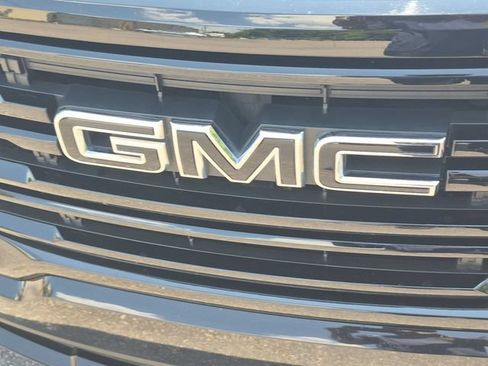 Used 2023 GMC Acadia SLE w/ Driver Convenience Package AWD/4WD image 9
