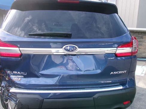 Used 2020 Subaru Ascent Premium w/ Convenience Package AWD/4WD image 2