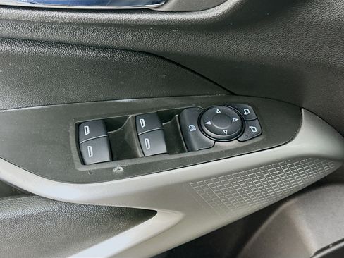 Used 2024 Chevrolet Trax LS FWD image 15