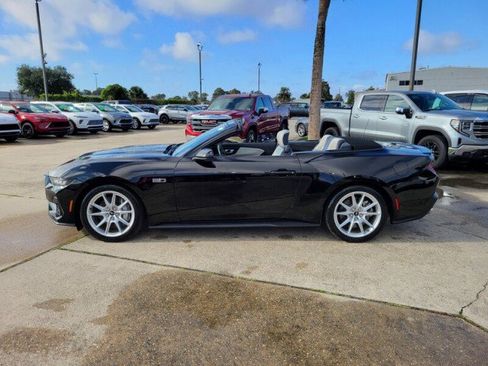 Used 2024 Ford Mustang GT Premium image 11