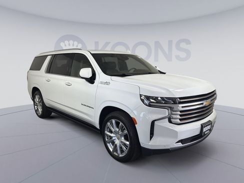 Used 2023 Chevrolet Suburban High Country w/ Advanced Technology Package image 10