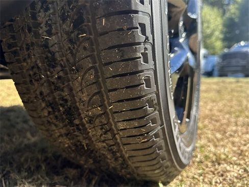 New 2026 Jeep Compass Latitude image 17