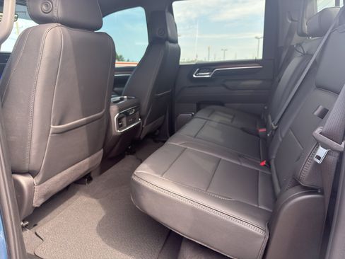 Used 2025 GMC Sierra 3500 Denali w/ Denali Reserve Package AWD/4WD image 8