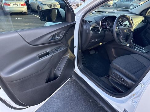 Used 2022 Chevrolet Equinox LT image 9