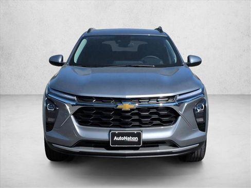 Used 2026 Chevrolet Trax LT w/ Driver Confidence Package FWD image 3