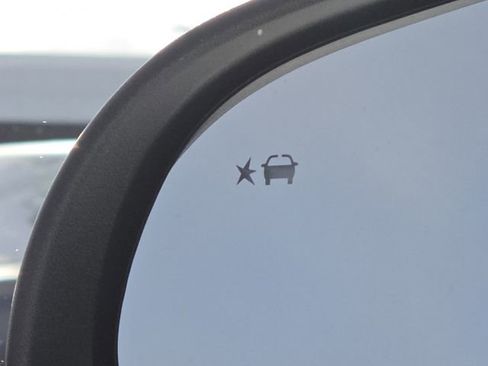 Used 2022 Buick Encore GX Select image 10