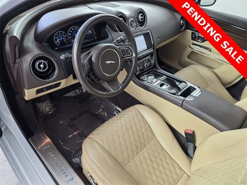 Used 2017 Jaguar XJ L Portfolio image 10