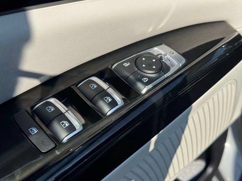 Used 2024 Kia Carnival SX FWD image 16