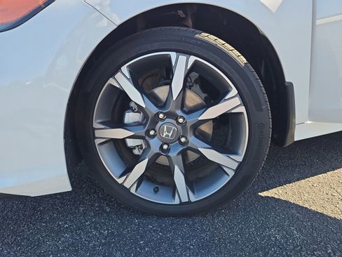 Certified 2025 Honda Civic Sport Touring image 30