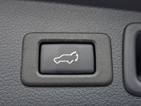 Used 2018 Subaru Forester 2.5i Touring w/ Popular Package #3B AWD/4WD image 36