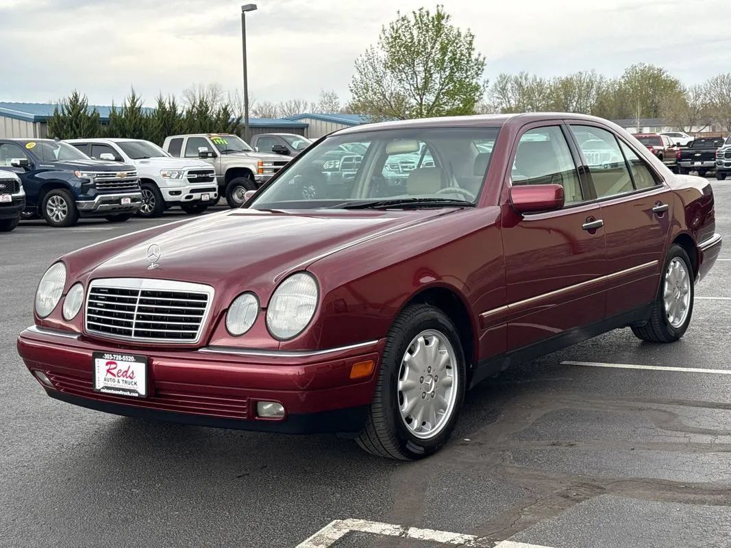 Used 1999 Mercedes-Benz E 320 Sedan image 31