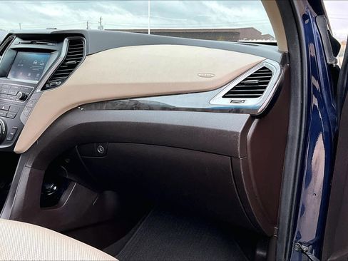 Used 2017 Hyundai Santa Fe Sport image 17
